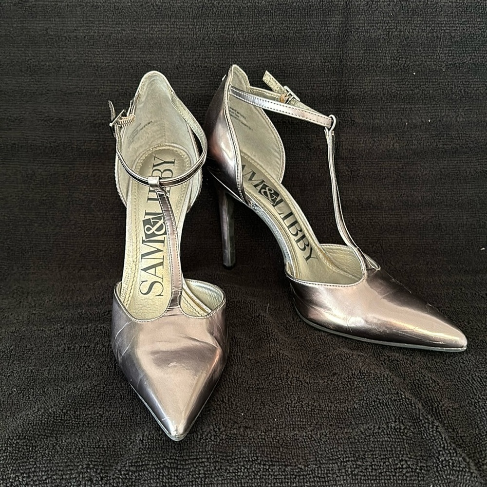 Sam & Libby heels! Size 9!